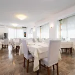 ホテル ドロミティ カオルレ