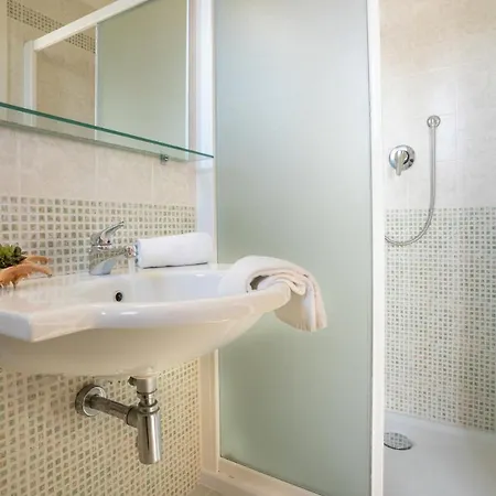 Hotel Dolomiti 3*