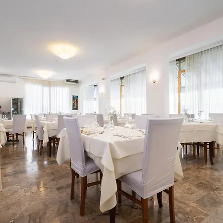 Hotell Dolomiti Caorle